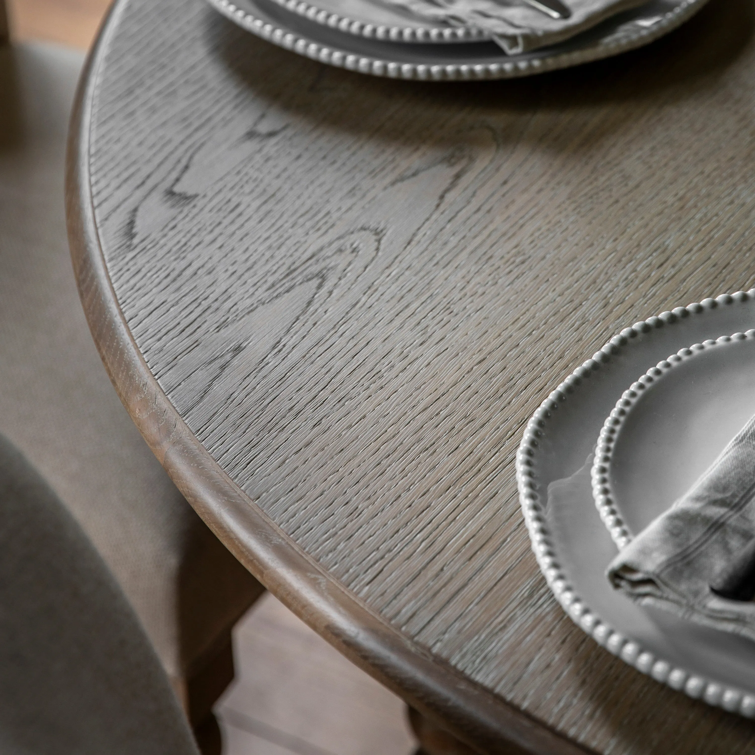 Amos Artisan Round Ext Dining Table