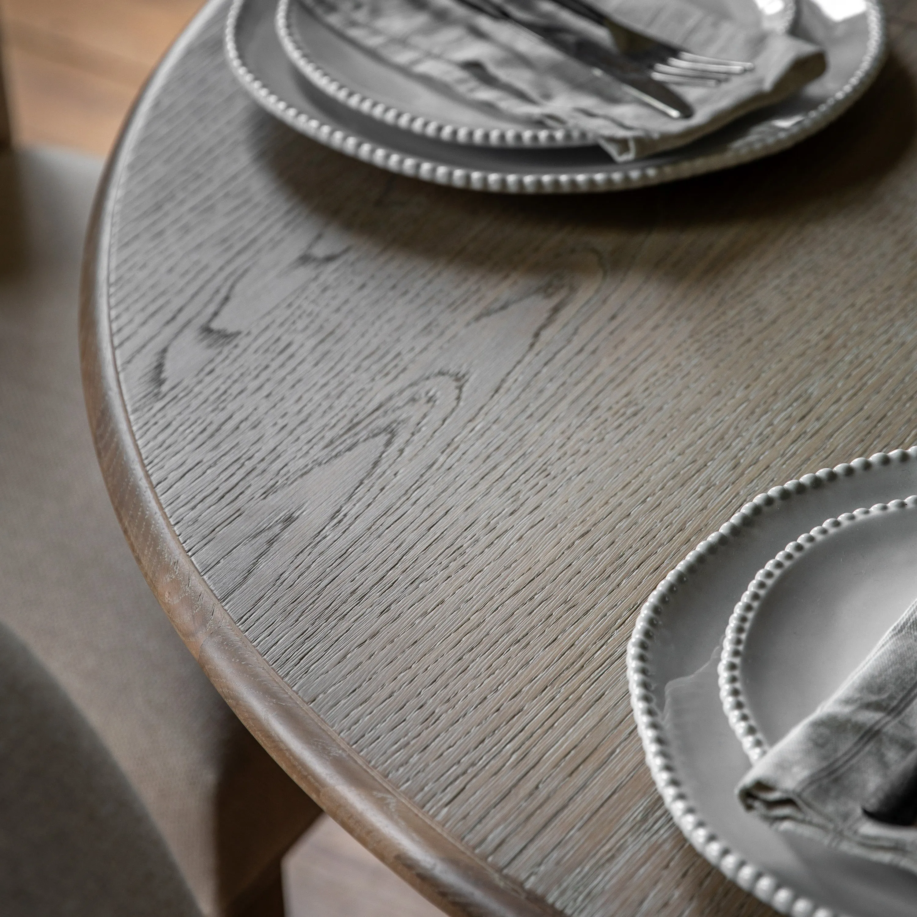 Amos Artisan Round Ext Dining Table