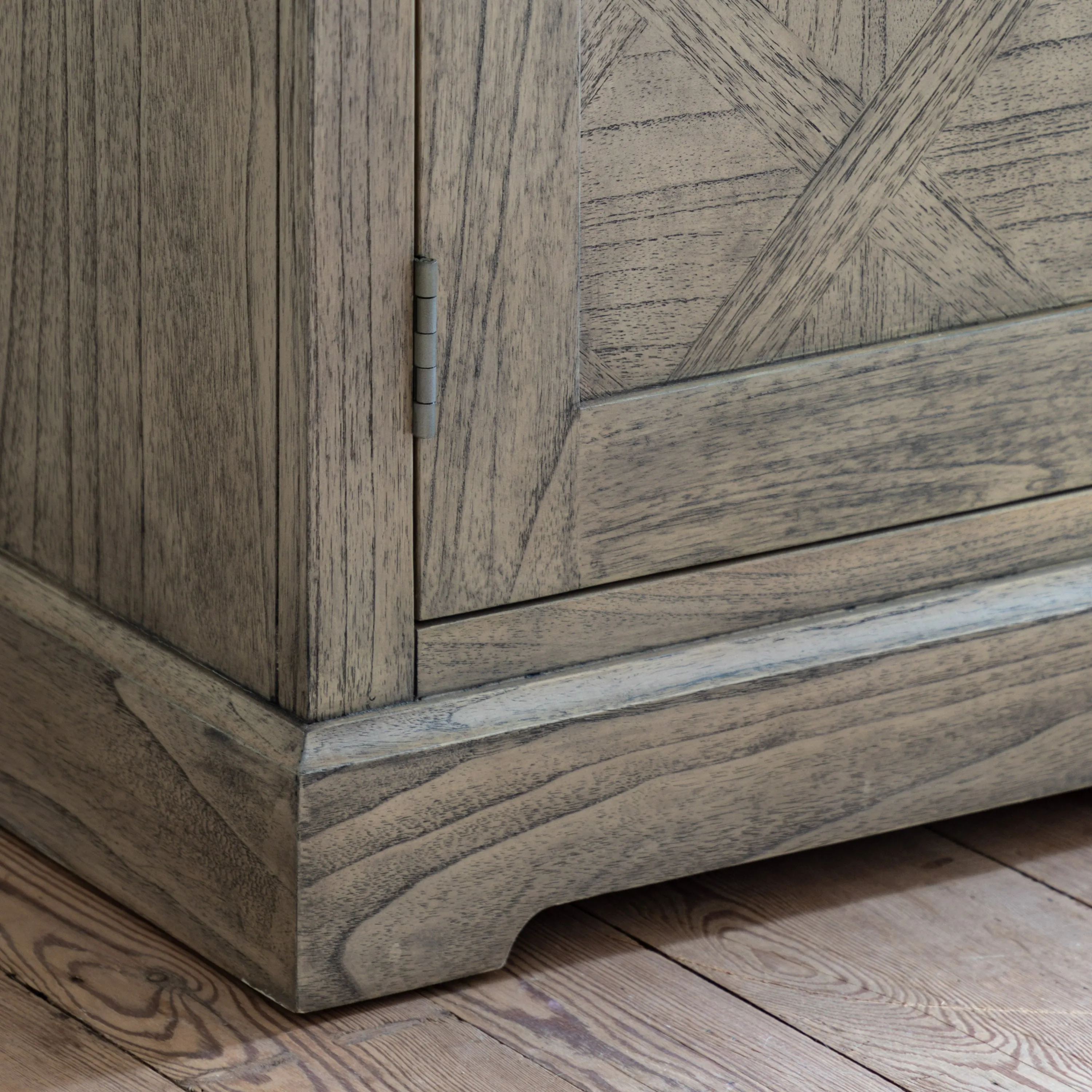 Amos Mustique 2 Door 1 Drawer Sideboard