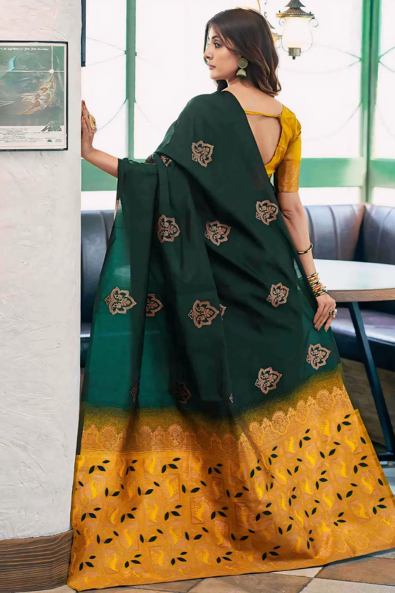 BEAUTIFUL JECQUARD ZARI WORK BANARASI SOFT SILK SAREE