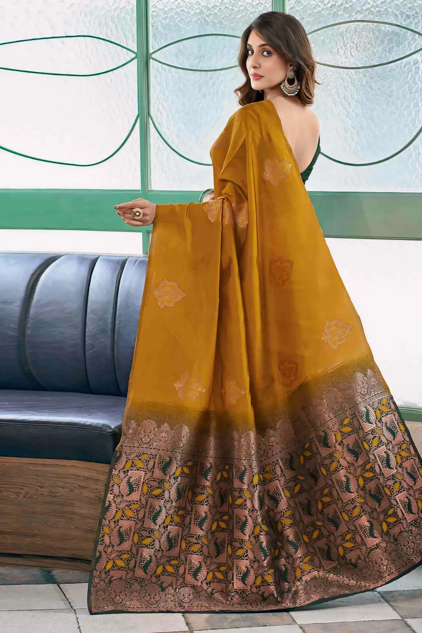 BEAUTIFUL JECQUARD ZARI WORK BANARASI SOFT SILK SAREE