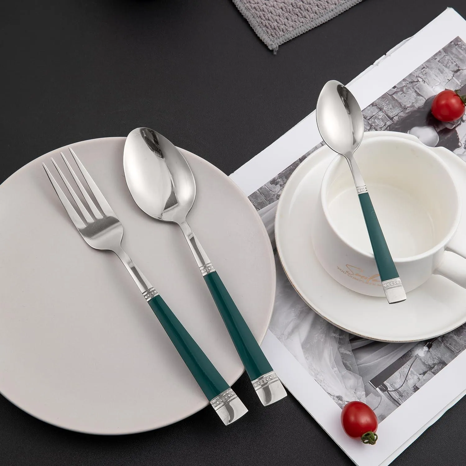 HOKIPO Cutlery Set of 18 / 24 Pcs Stainless Steel Flatware Set, Mirror Finish - Silverware