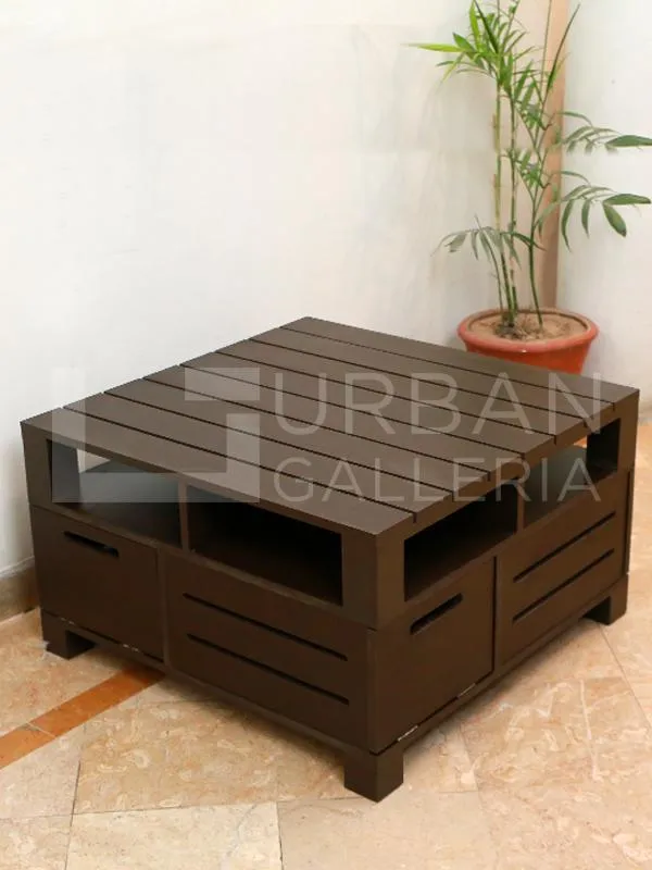Izba coffee table