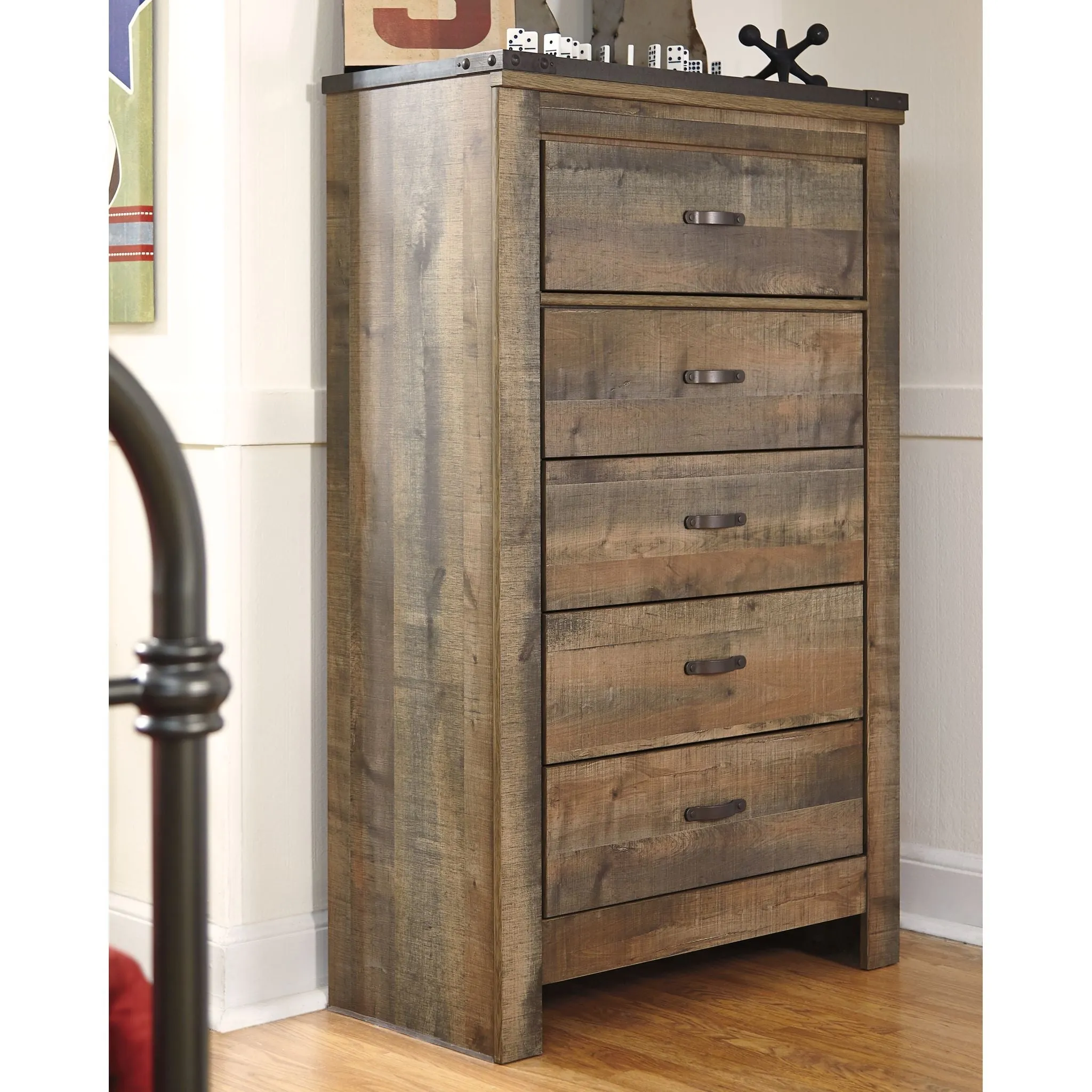 Trinell Chest