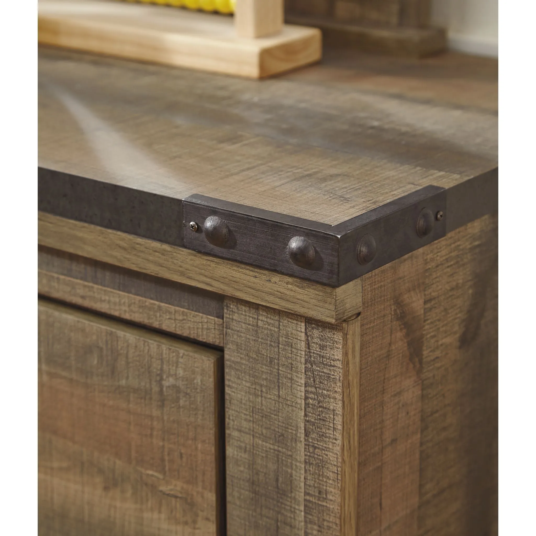 Trinell Chest